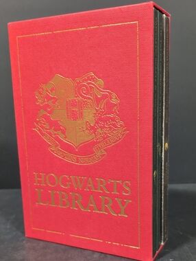 Harry Potter,Hogwarts Library Boxed Hardcover Book Set.